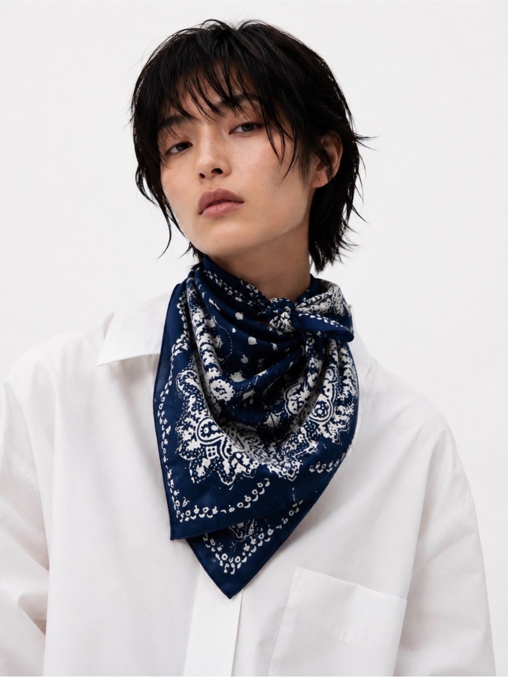 Frye cotton scarf / bandana / handkerchief navy blue NWT 20 x 20